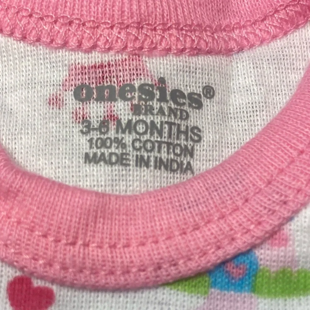 ONESIES brand baby 3-6 month 2 piece set girl 3/$25👶